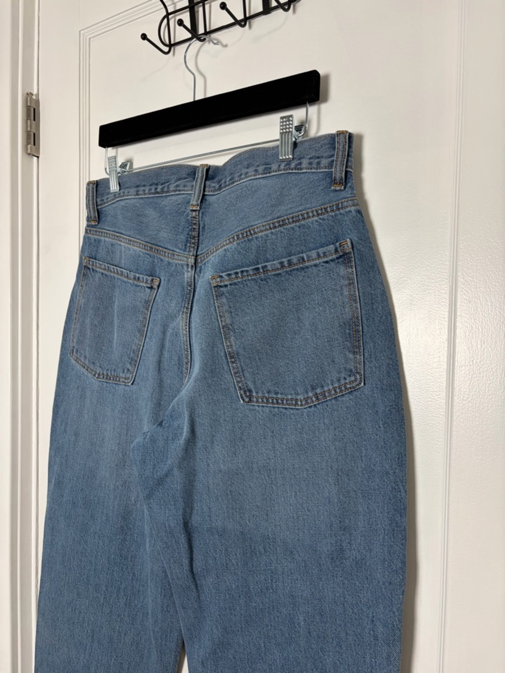 Old Navy Extra High Rise Balloon wide leg Jeans - Picture 9 of 16